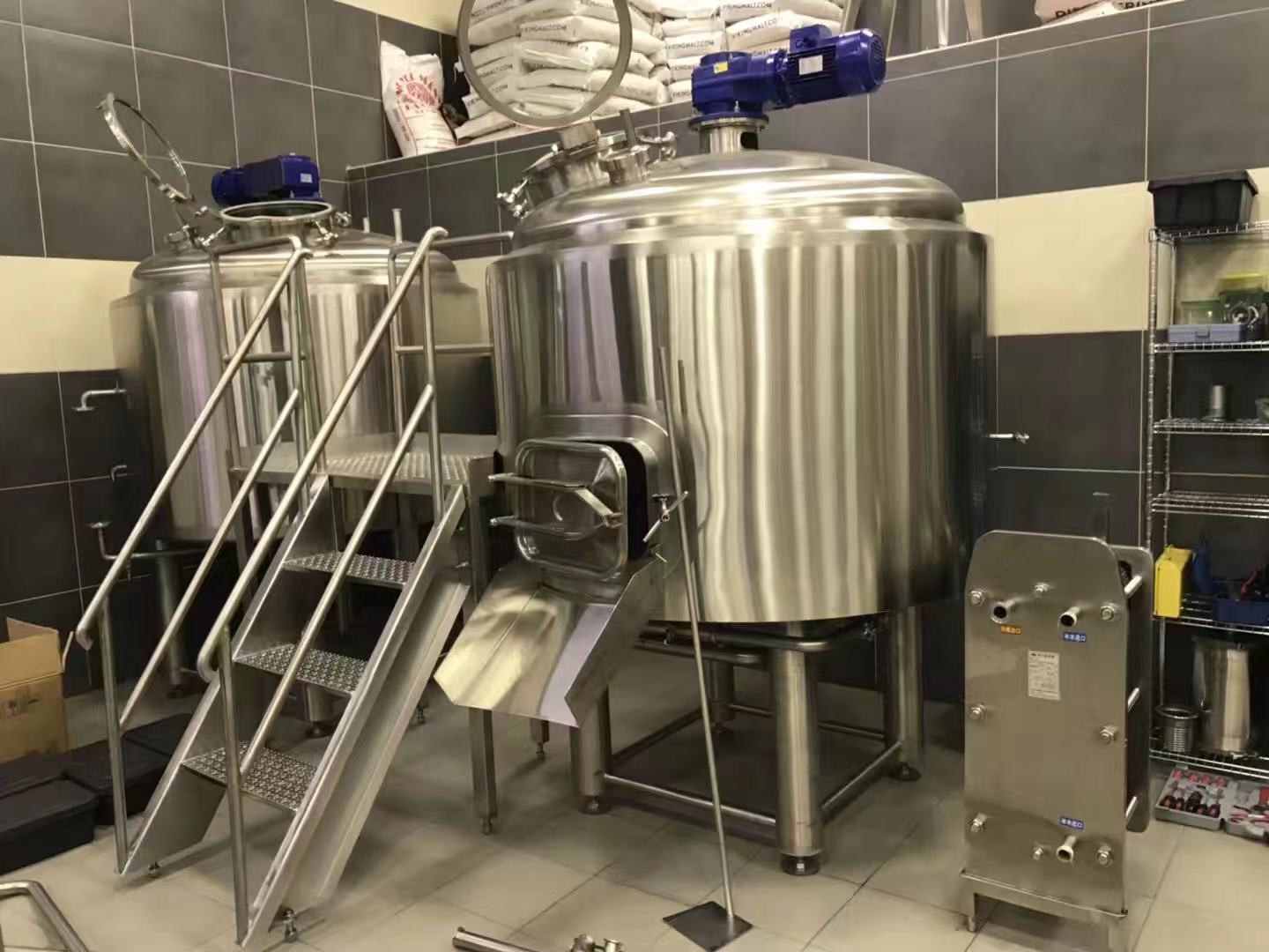 Equipo de elaboraci&oacute;n de cerveza en cervecer&iacute;a: gu&iacute;a desde la compra hasta el uso