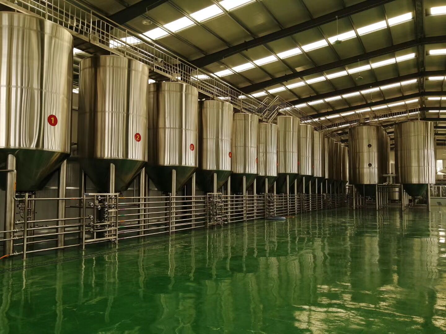 トップマンウェイ発酵タンクとサイドマンウェイ発酵タンクの違いは何ですか