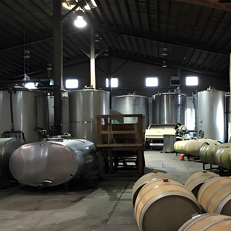 &iquest;Por qu&eacute; utilizar dep&oacute;sitos de madera de roble para el vino?