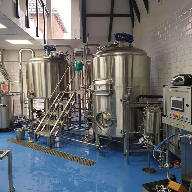 800Lビール醸造設備.jpg
